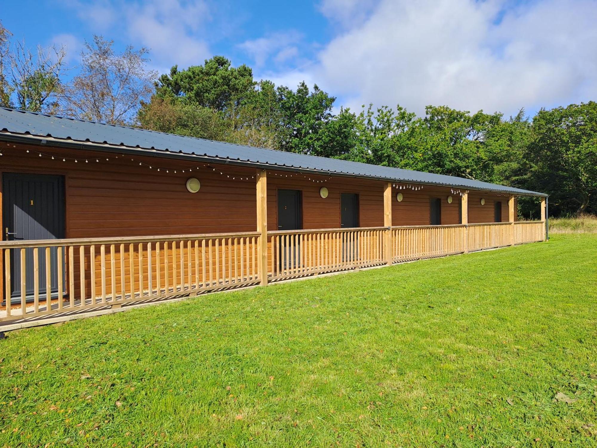 Celtic Minor Stables 호텔 스완지 외부 사진